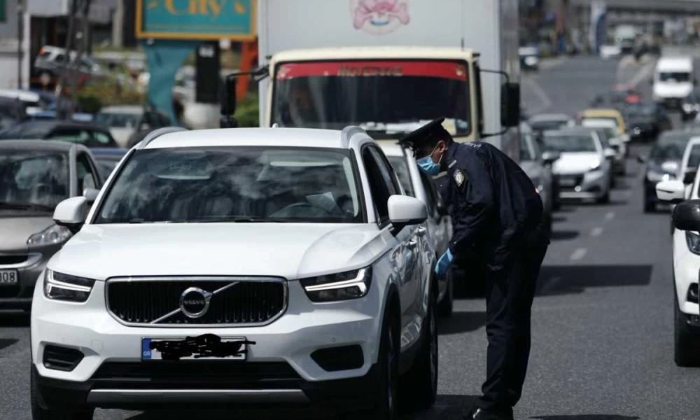 Κορονοϊός - Γεμάτοι δρόμοι - Συνωστισμός στα ΚΤΕΛ